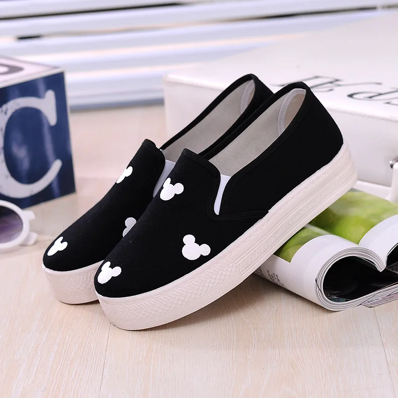 

2018 spring new lazy cloth shoes thick bottom sponge cake women's shoes Korean canvas student shoes.