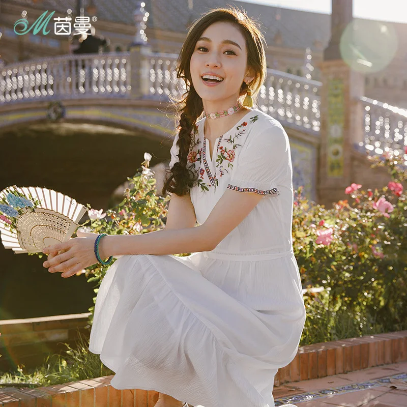 

Inman O-Neck Retro Dress Short Sleeve A Line Cotton Dress Summer Mid Claf Embroidery Ladies Dress