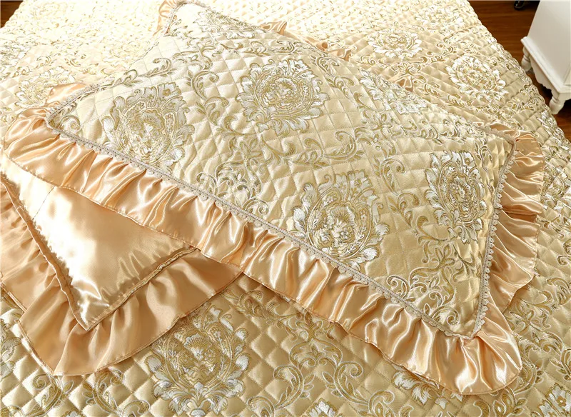 Golden Wine red Pink Luxury European High Quality Silk Jacquard Fabric Thick Blanket lace Bedspread Bed sheet pillowcases 3pcs|Покрывало| |