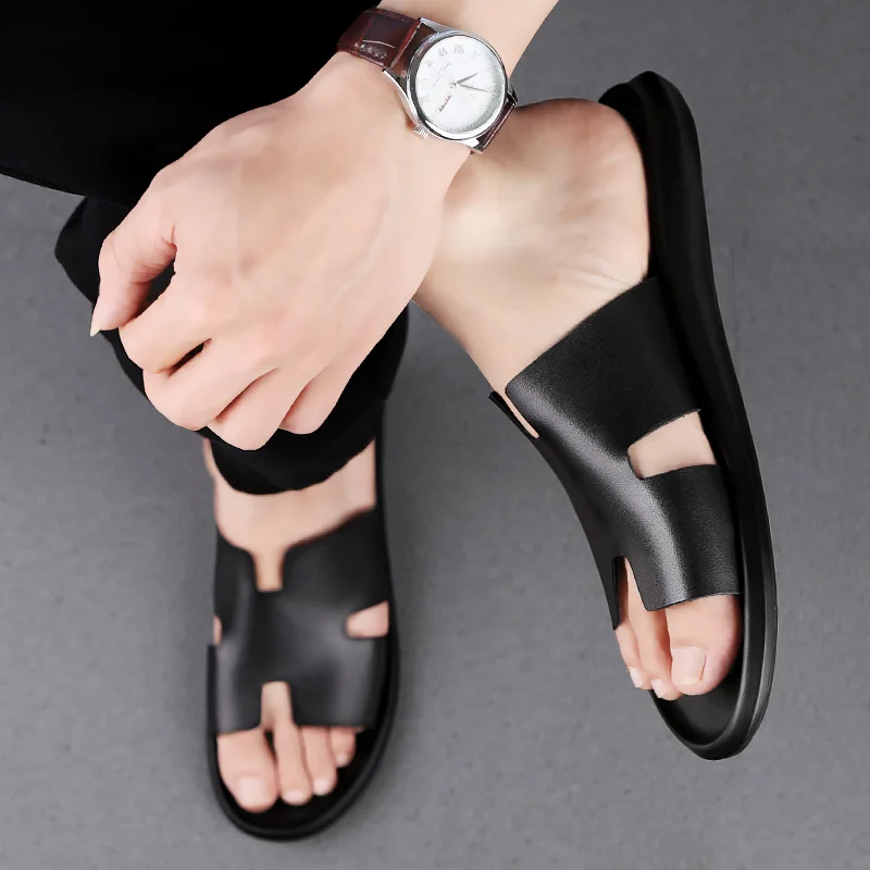 

Men Slippers outdoor Summer Flat 2019 Summer Man Shoes fashion flip flops Breathable Beach Slippers Split Leather Men Slippers