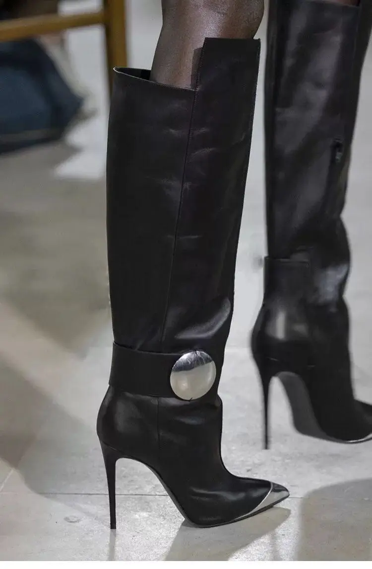 Кожаная зимняя обувь с острым носком; женские пикантные вечерние сапоги на тонком высоком каблуке; Цвет Черный - Цвет: Темно-серый