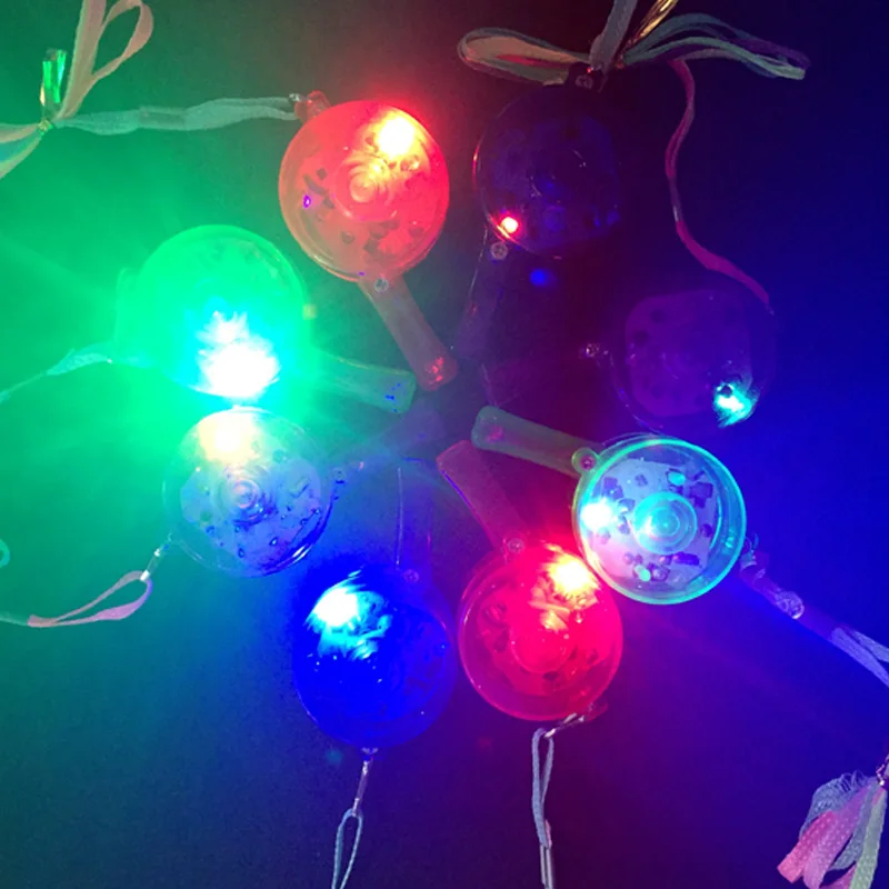 20 шт./лот led свисток светящиеся Детские игрушки светящийся свисток вечерние концертные принадлежности Хлопушка игрушки цветной свисток