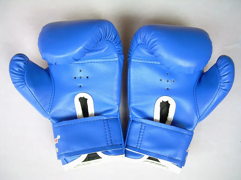 Child boxing   gloves