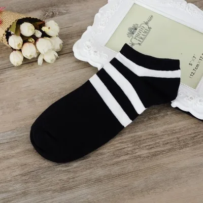 Новое поступление женские носки милые полосатые хлопковые носки простые милые носки - Цвет: A1019-heidibaitiao