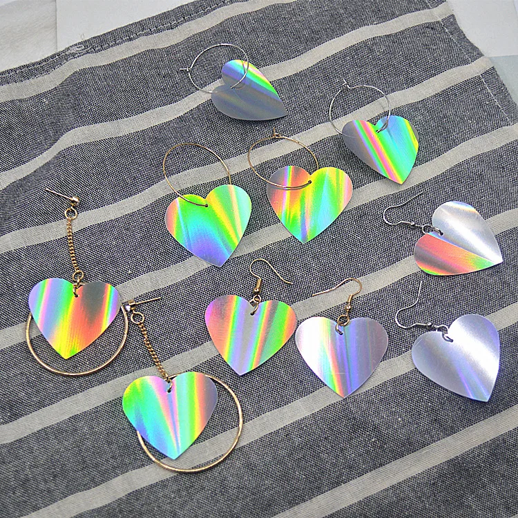 

2019 Original Personality Heart Shape Korean Version Exaggerated Sequins Laser Dazzle Colorful Circular Hoop Earrings Fashion