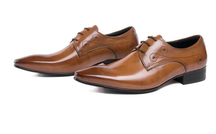 Модные резные на не сужающемся книзу массивном каблуке на шнуровке с острым носком кожаные мужские деловые кожаные туфли кожаные мужские Баллок британская обувь