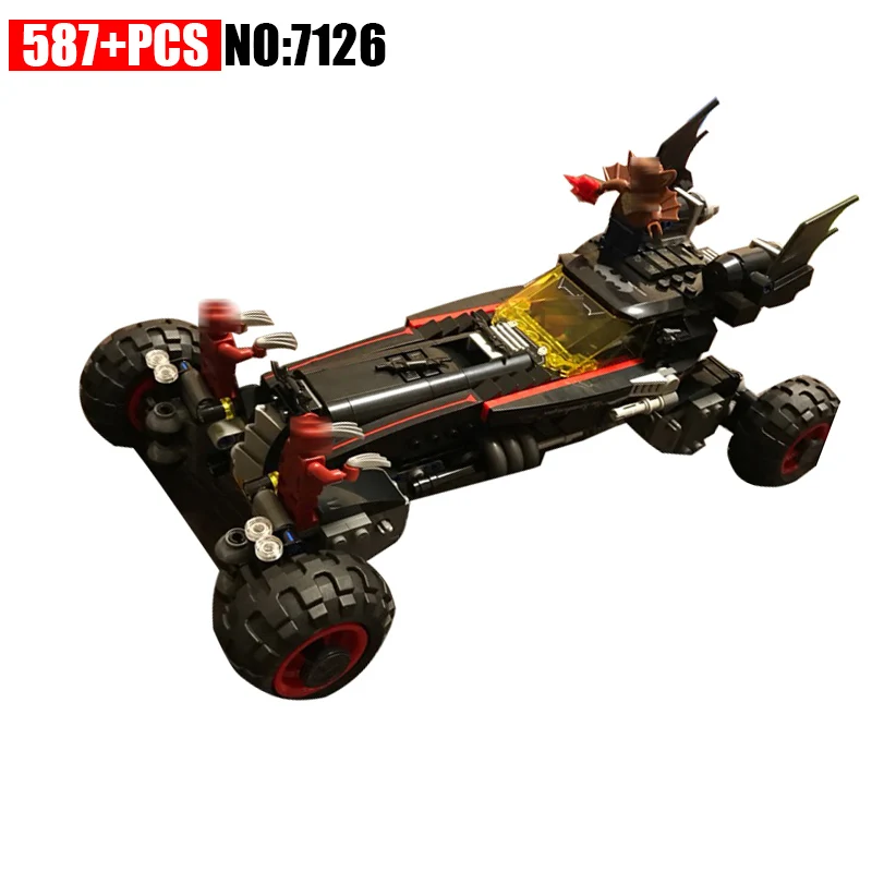 

7126 587pcs Super Hero Batman Batmobile Building Blocks Compatible 70905 DIY Educational Bricks Toys for Children