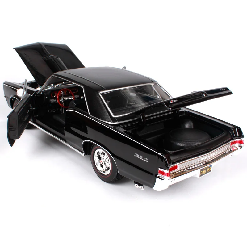 Maisto 1:18 1965 Pontiac GTO(Hurst Edition) мышечная модель старого автомобиля литая под давлением модель автомобиля игрушка Новинка в коробке 31885