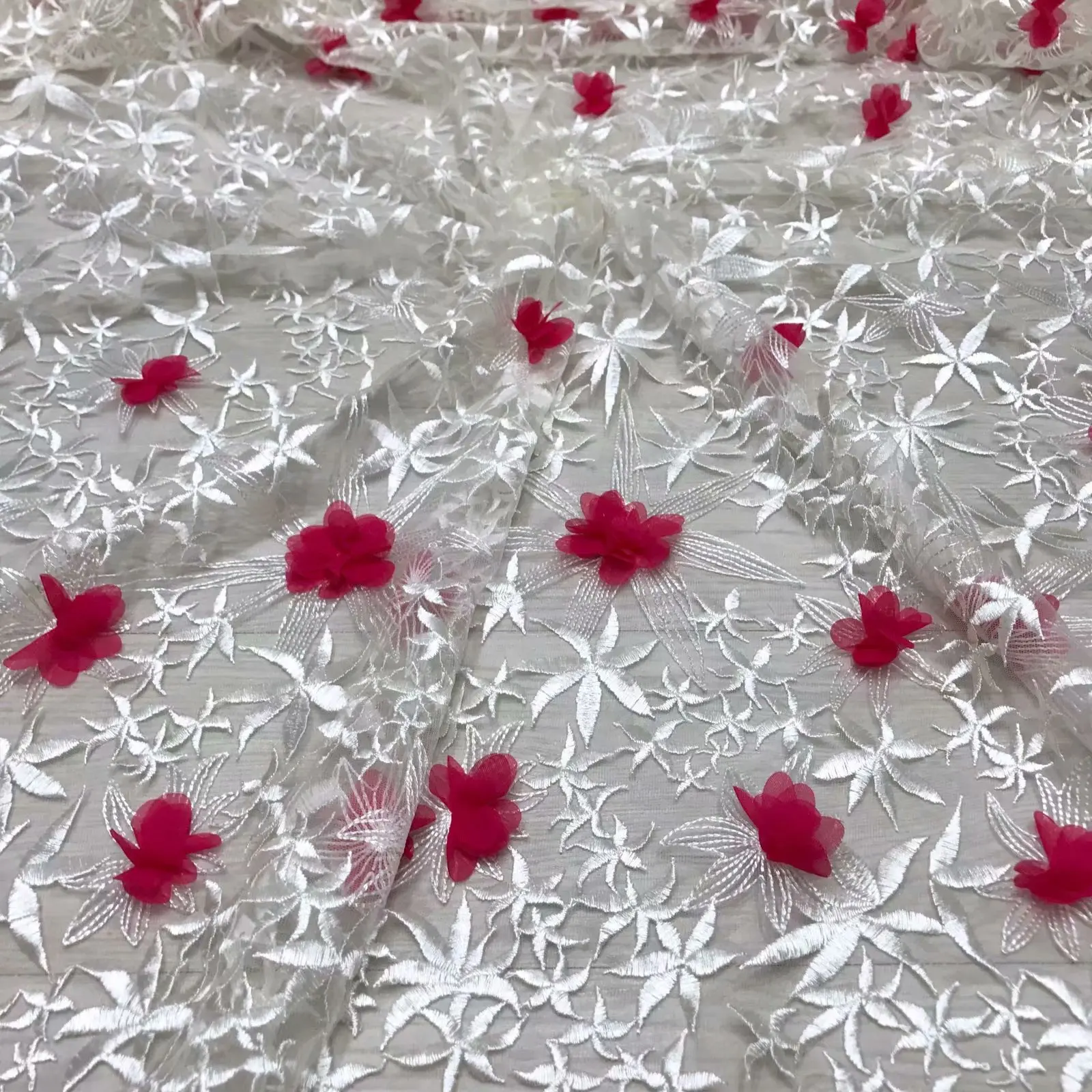 Красивые белые французские кружевные ткани новейшего дизайна 3d красные цветы чистая кружевная ткань для свадьбы 5 ярдов нигерийское кружево ML5N583