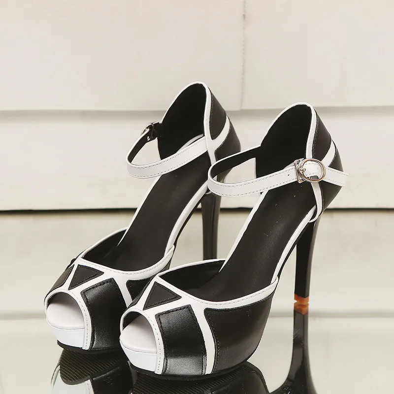 Hot Summer Hollow Buckle Women's Shoes European And American Fight Color Fish Mouth Fine With High Heels Young Daily Shoes w90