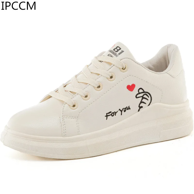 

2019 Spring High Quality New Korean Students Wild Casual Running Low To Help Front Strap Ladies White Board Shoes