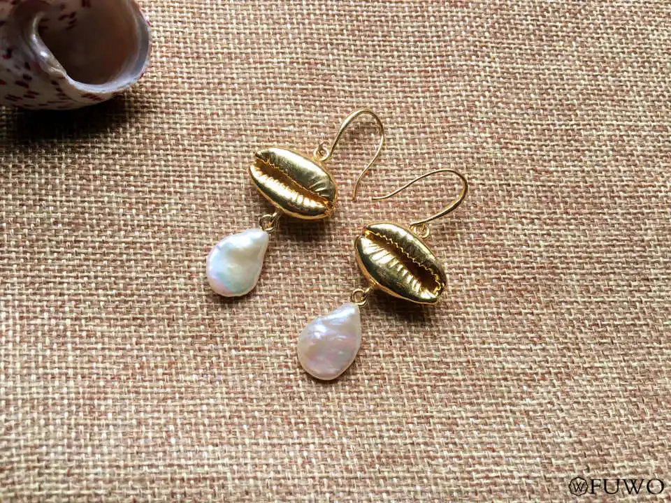 Cowrie Pearl Earrings 9