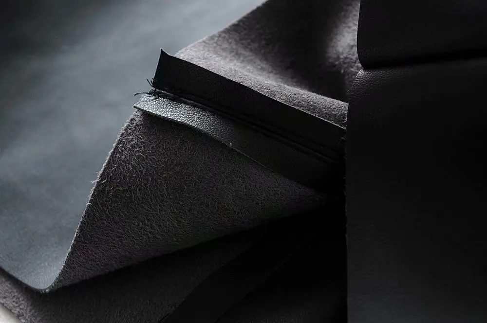 QZ1810 новая короткая черная плиссированная юбка-карандаш из искусственной кожи с поясом, женская сексуальная кожаная юбка Saias