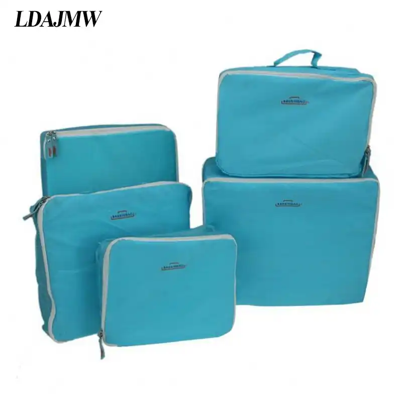holiday organiser packing bags