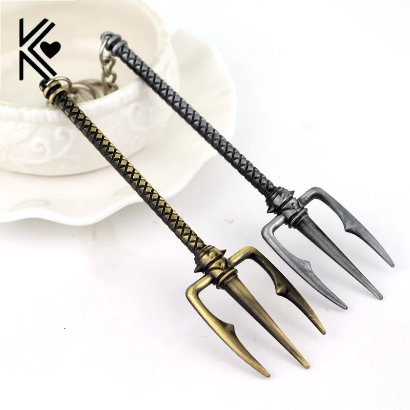 

Classic Hot Movie Aquaman Trident Keychain Weapon Axe Pendant Metal Key Chains Chaveiro llaveros For Fans Alloy Jewelry Gift