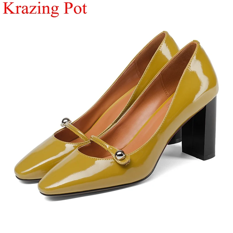 

2019 superstar round toe shallow cow leather office lady high heels rivet concise women pumps elegant sweet wedding shoes L25