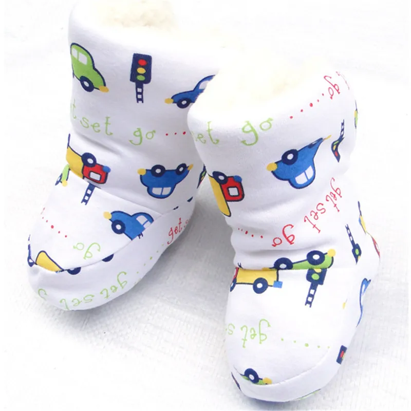 Зимняя детская обувь; ботинки для новорожденных; Теплая обувь для мальчиков и девочек 0-12 месяцев; Мягкие плюшевые зимние ботинки для малышей - Цвет: Cute cars
