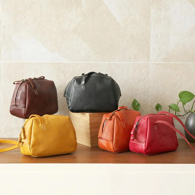 

Genuine Leather Women Shoulder Bags Retro Cowhide Small Handbags Punk Woman Soft Messenger Bag Designer Shopping Bread Bag