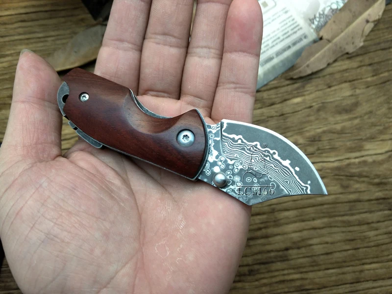 LCM66 Damascus folding knife, yellow pear Survival Knives,Very sharp Mini Rescue Pocket Knife,Gift Key knife Tools