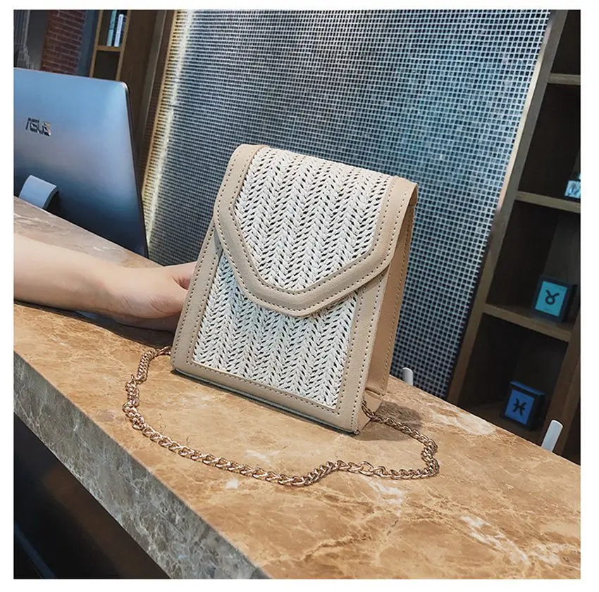 

British style new simple single shoulder small square bag fashion contrast color straw chain diagonal Messenger bag
