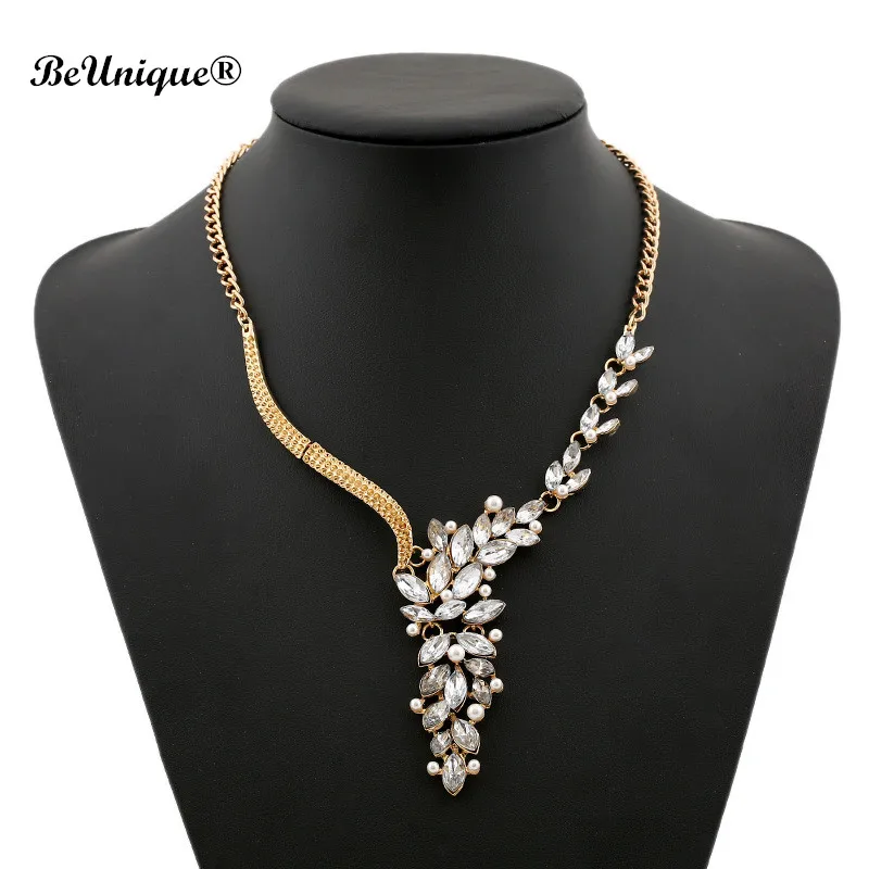 Luxury pearl flower bouquet choker necklace Crystal pendant elegant