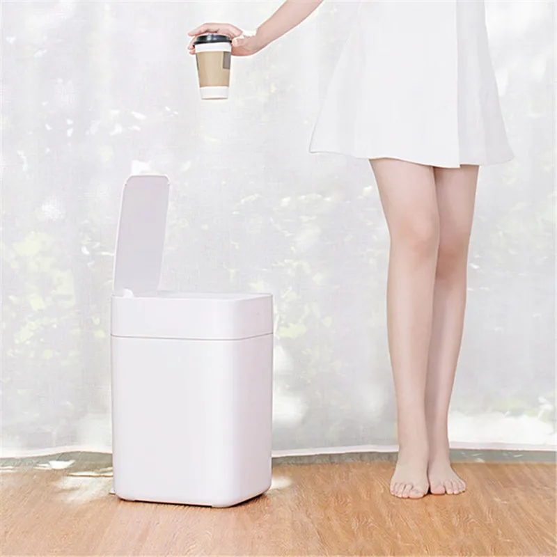 

Intelligent Induction Automatic Motion Sensor Trash Bin 15.5L Large Capacity Induction Cover 2000mAh