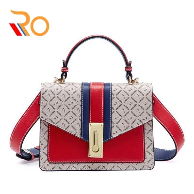 

Female Bag Printing Bag Commuter Shoulder Portable Messenger Bag 2019 New PVC Fashion Trend Handbags Striped Letter Package