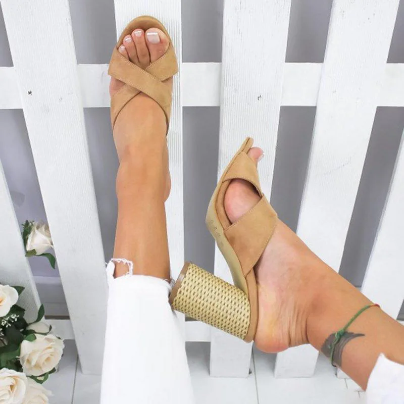 

Adisputent Summer Shoes Women High Heel Sandals Metal Rivets Platform Sandals Women Beach Party Outdoor Slippers Size 35-43