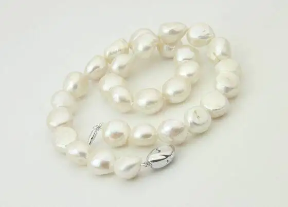 

18"12-13MM NATURAL SOUTH SEA WHITE BAROQUE PEARL NECKLACE