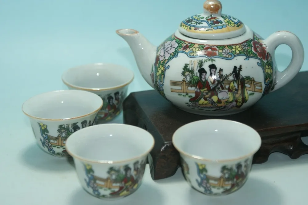 A set of exquisite tea sets, tea pots and cupsin Bottles, Jars & Boxes from Home & Garden on