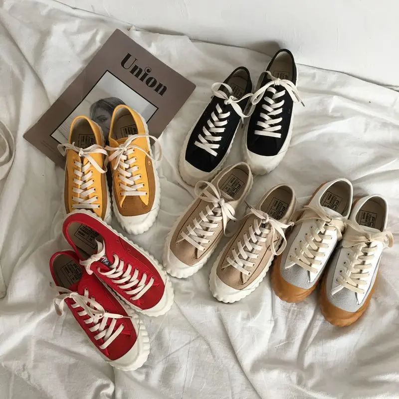 

2018 spring new canvas shoes couple casual shoes Harajuku skateboard shoes.