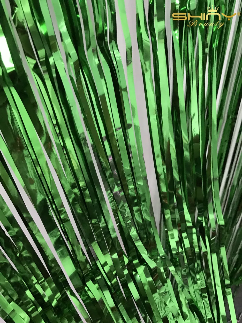 foil fringe backdrop102