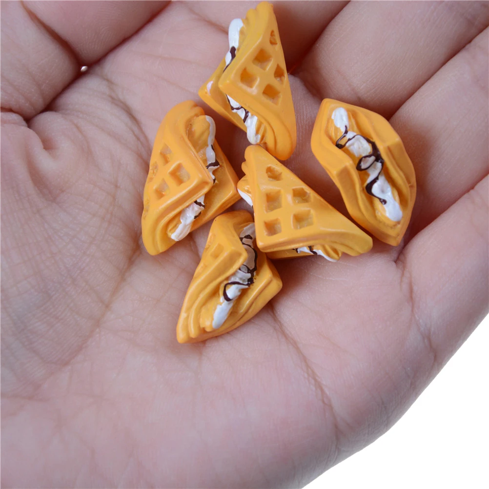 

5pcs/set Simulation Mini Food Cake Dollhouse Miniature Food Scene Model DIY Doll House Accessories Resin kitchen toys