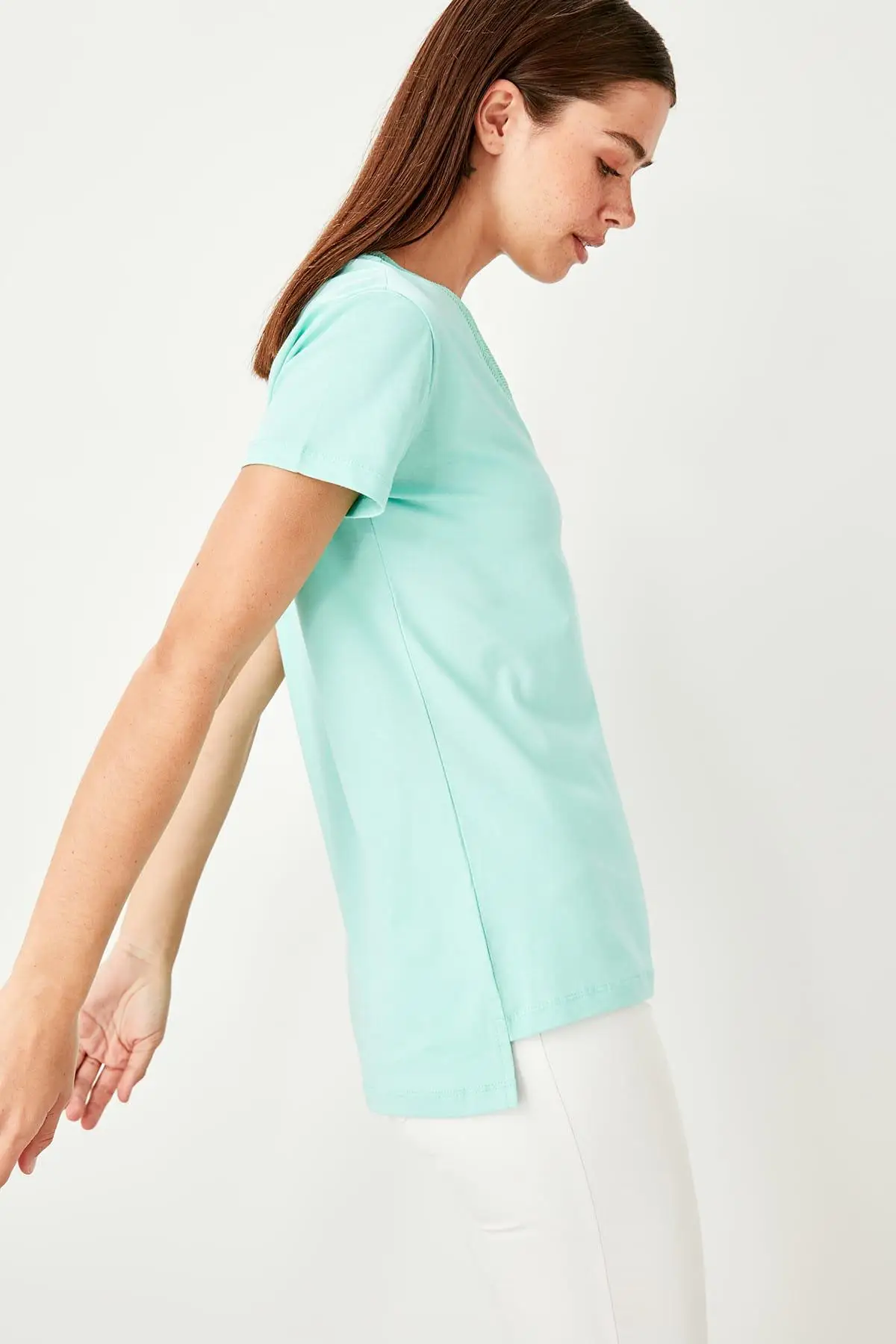 

Trendyol Mint V-Neck Knitted Blouse TWOSS19BZ0050