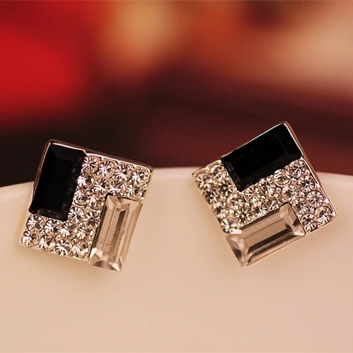 ER251  Korean fashion wild OL elegant black and white square crystal stud earrings for Women jewelry