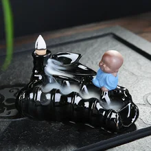 Прекрасный Маленький монах и малая статуя Будды курильница с обратным потоком Ладан горелки для Офис создает Эфект старины, отлично подходит домашнего декора Рождества Giftr S