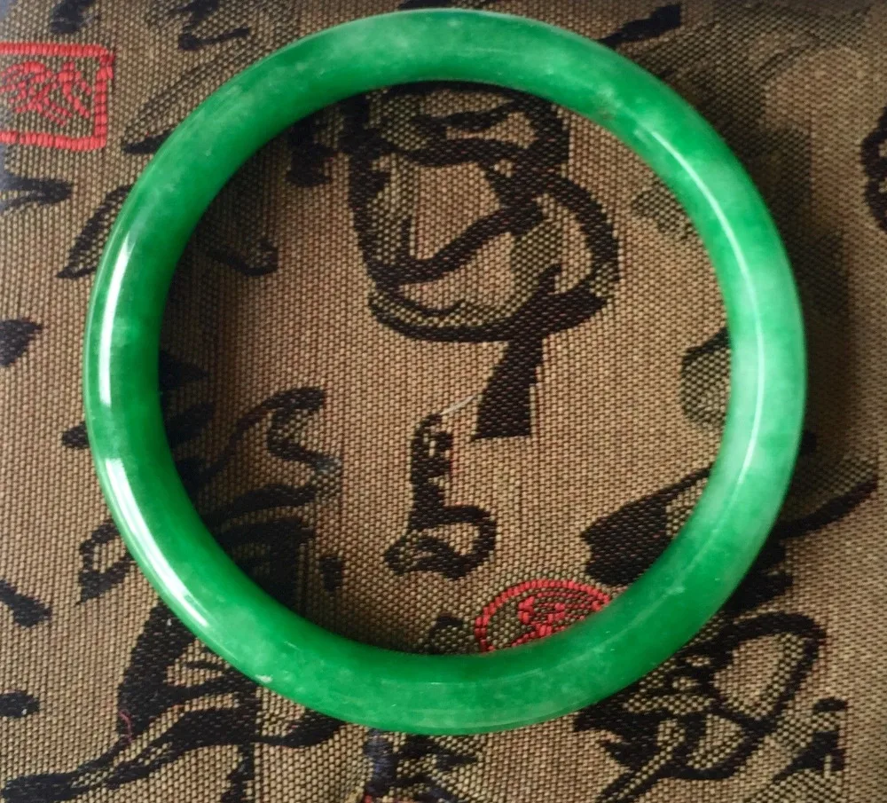

002014 GREEN JADE BANGLE BRACELET (A0429)