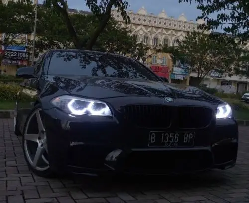 БМВ ф10 глазки