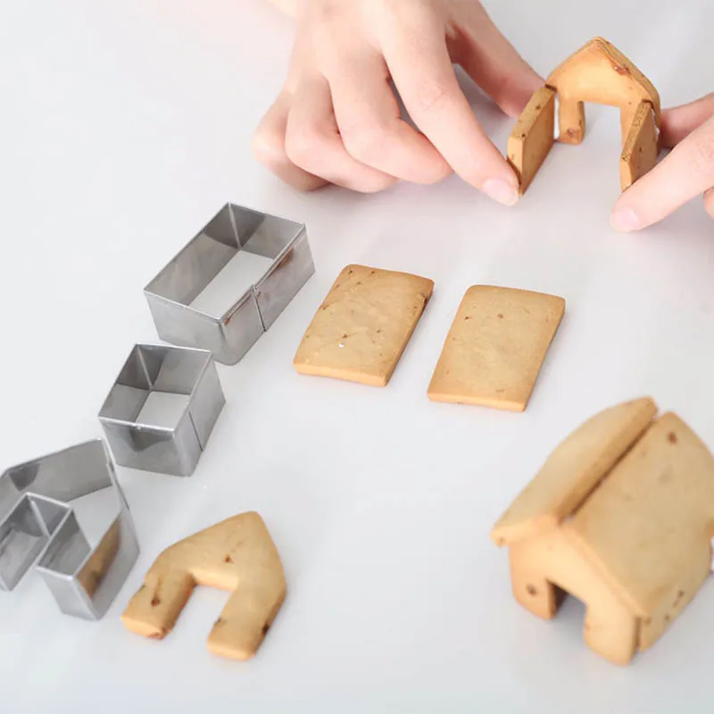 

3 Pcs Cookie Mould Cute Baking Accessories Stainless Steel Christmas Gingerbread Mold Biscuit Cutter Set Mini House Shape