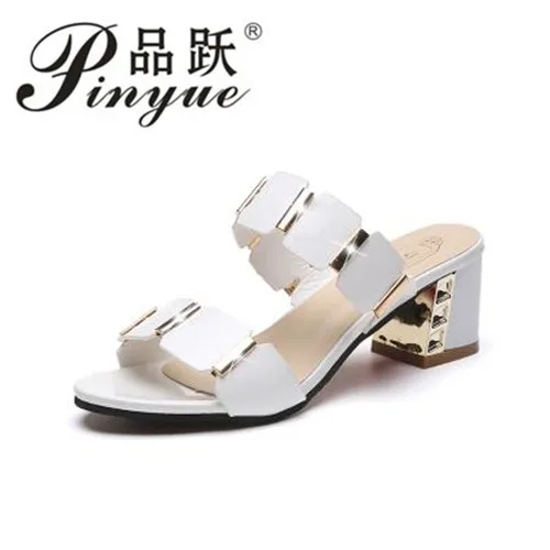 

2018 new arrive women high heels sandals fashion patent leather square heel summer party shoes black white flip flops