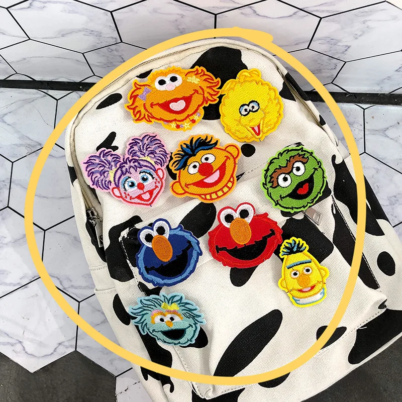 

Cartoon pendant accessory badge cute simulation plush toy smiling face expression wrapped pin creative toy