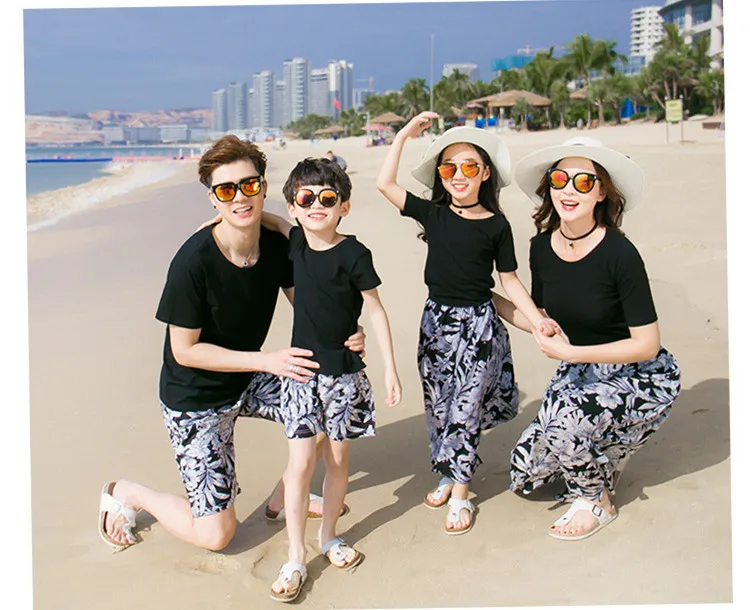 Family matching outfits T shirt father and son short pants mother and daughter loose pants set 15