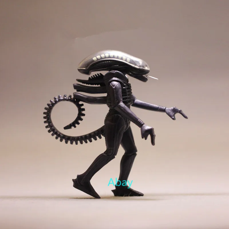 

4" NECA Alien vs. predator Alien Queen The Predator Q Version The queen of alien Mini small gift PVC Action Figure Toy OPP D40
