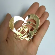 20 шт. 6 см Индивидуальные Акриловые Зеркало сердце выдалбливают дизайн на заказ имя, дата свадебный Декор сувениры теги карты ГОСТ