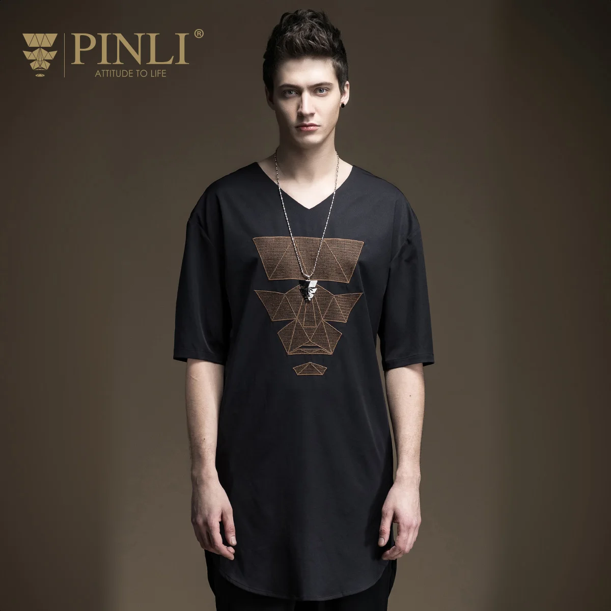 

Linkin Park Palace Promotion Half No Pinly Spring New Men In The Long Sleeved Embroidered V Collar Sleeve T-shirt B171311117