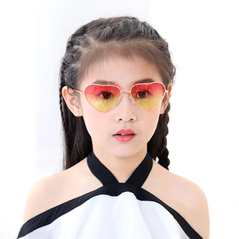 DIGUYAO брендовые высококачественные металлические Детские дизайнерские солнцезащитные очки для мальчиков, детские очки, модные милые Солнцезащитные очки для девочек, солнцезащитные очки с сердечком