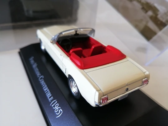 I XO 1:43 Ford Mustang трансформер 1965 сплав модель автомобиля литая под давлением металлические игрушки подарок на день рождения для детей мальчиков