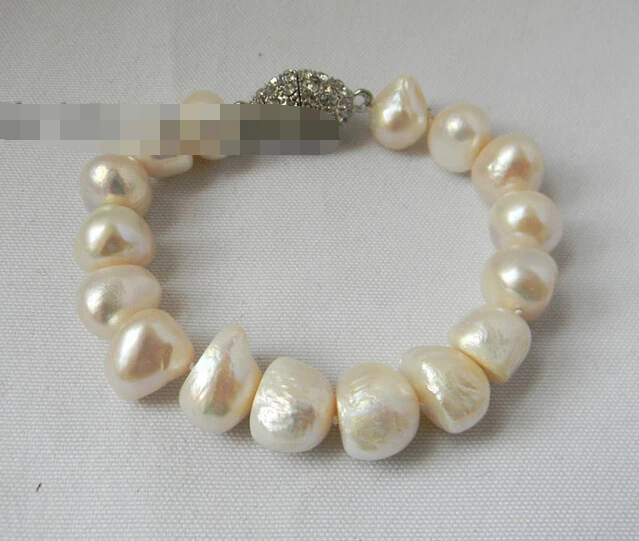 

FREE SHIPPING>>>@@ > 09463 Baroque White Freshwater Pearl Bracelet