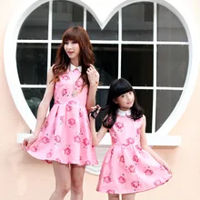 The new parent child outfit 2015 Europe and America big European mother and daughter outfit sundress
