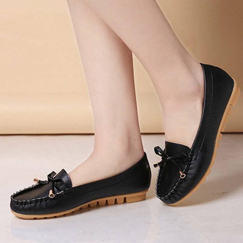 

Women Bowtie Metal Slip On Spring Autumn Flat Loafers Female Casual Sewing Moccasins Ladies Fashion Boats Shoes Plus Size